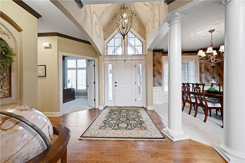 1700 Woodland Shores Ln, Lee's Summit, MO 64086