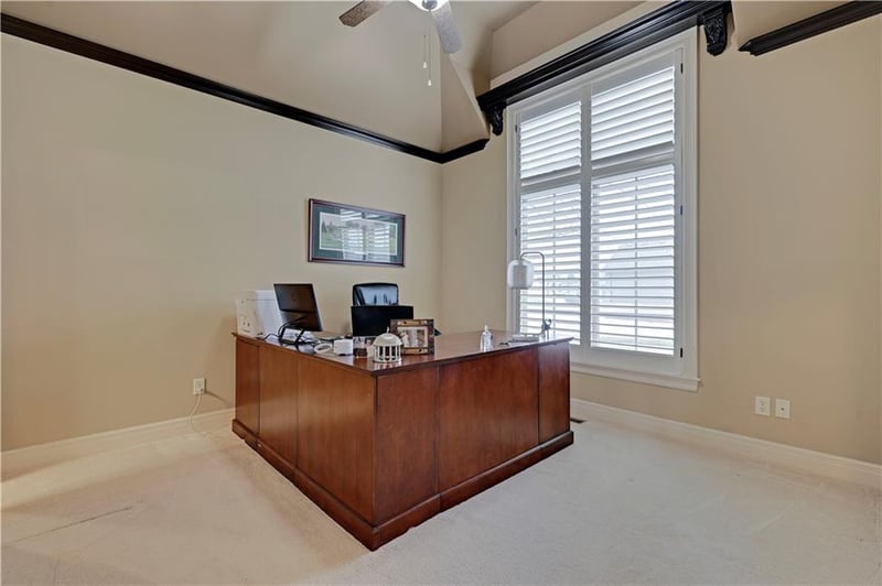 1700 Woodland Shores Ln, Lee's Summit, MO 64086