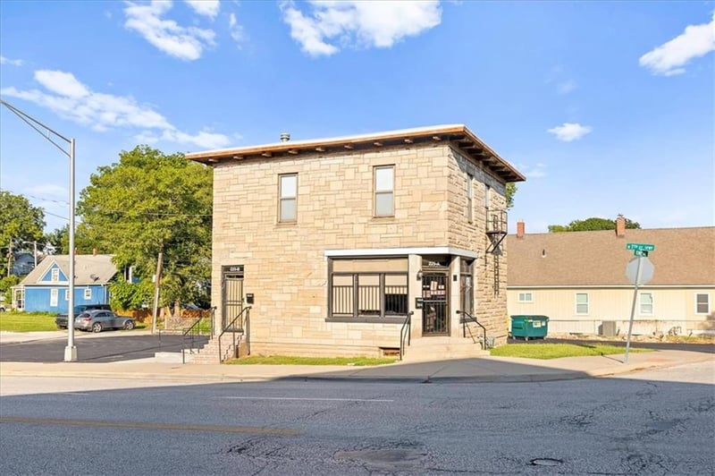 225 7th St, Kansas City, KS 66101