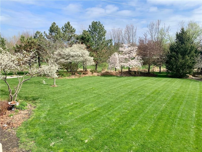 14413 Perry St, Overland Park, KS 66221