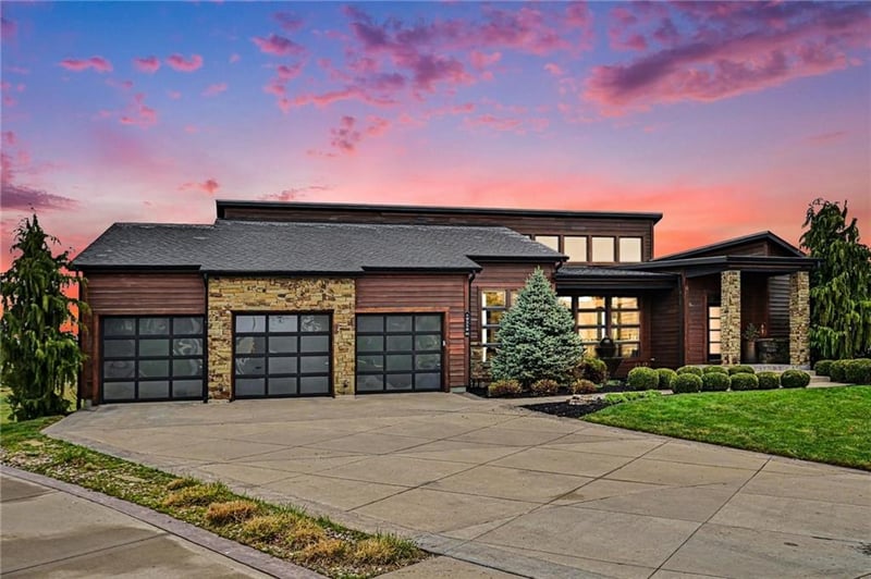 10258 N Kansas Ave, Kansas City, MO 64155