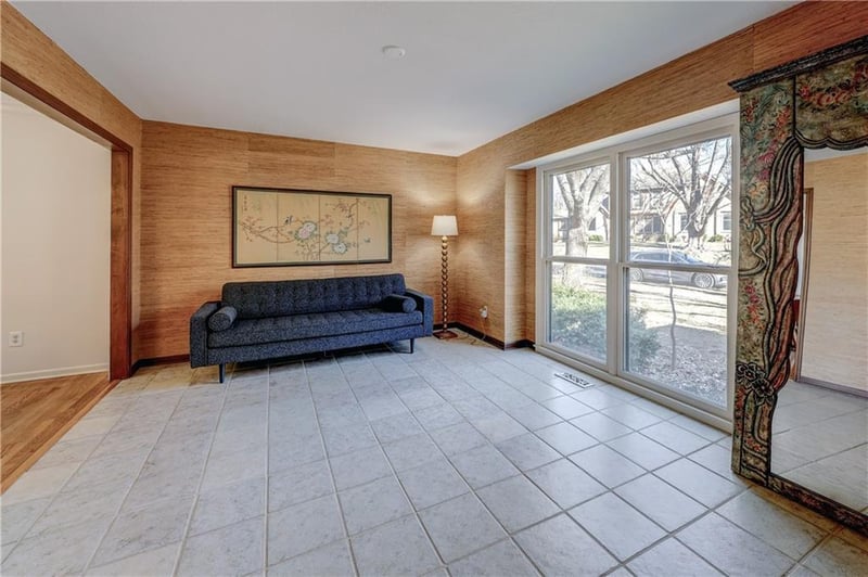 12825 117th St, Overland Park, KS 66210