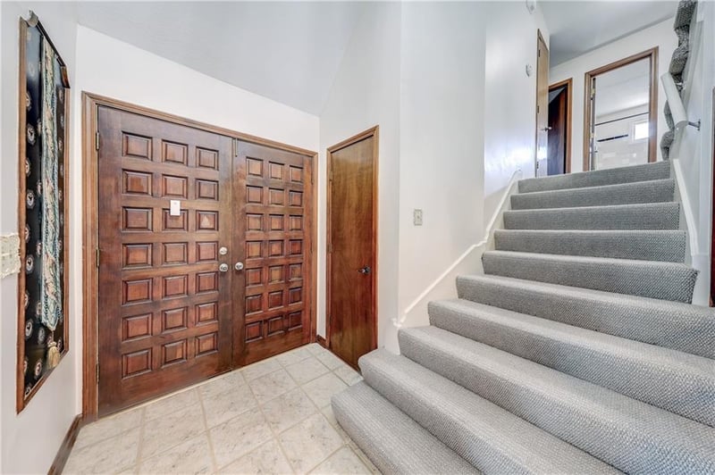 12825 117th St, Overland Park, KS 66210