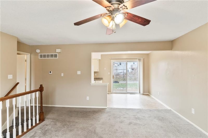 409 Ne Westwind Dr, Lee's Summit, MO 64086