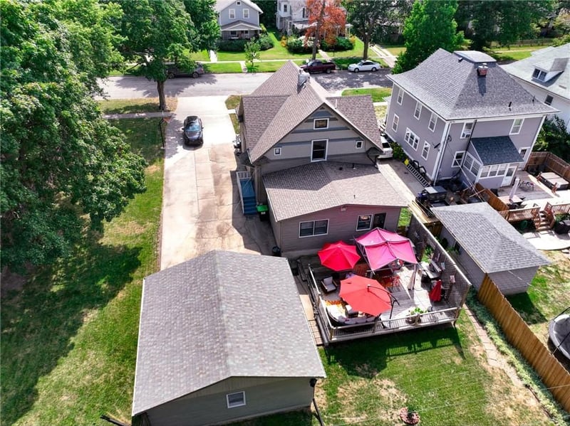506 Shawnee St, Hiawatha, KS 66434
