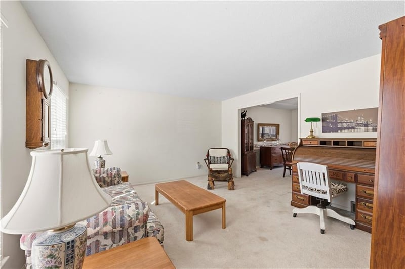 11602 99th Pl, Overland Park, KS 66214