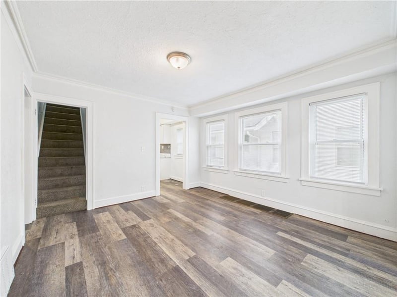 5611 Olive St, Kansas City, MO 64130