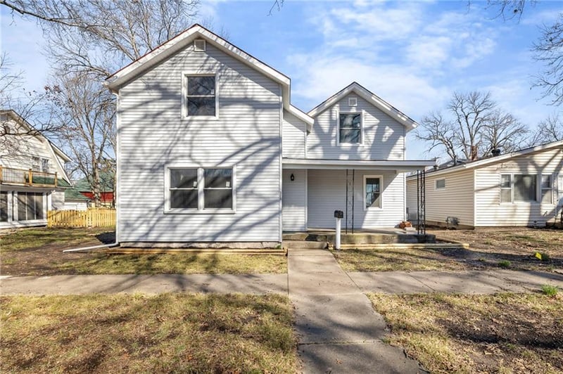 325 Elm St, Ottawa, KS 66067