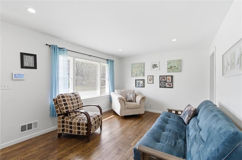 5904 100th St, Kansas City, MO 64134