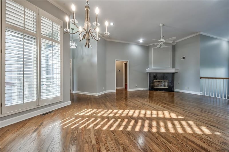 12216 England St, Overland Park, KS 66213