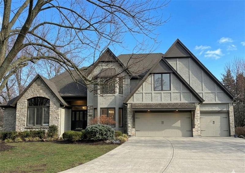 9301 139th St, Overland Park, KS 66221