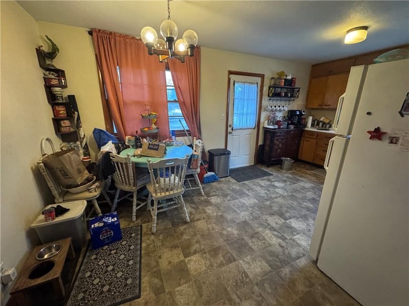801 16th St, Blue Springs, MO 64015