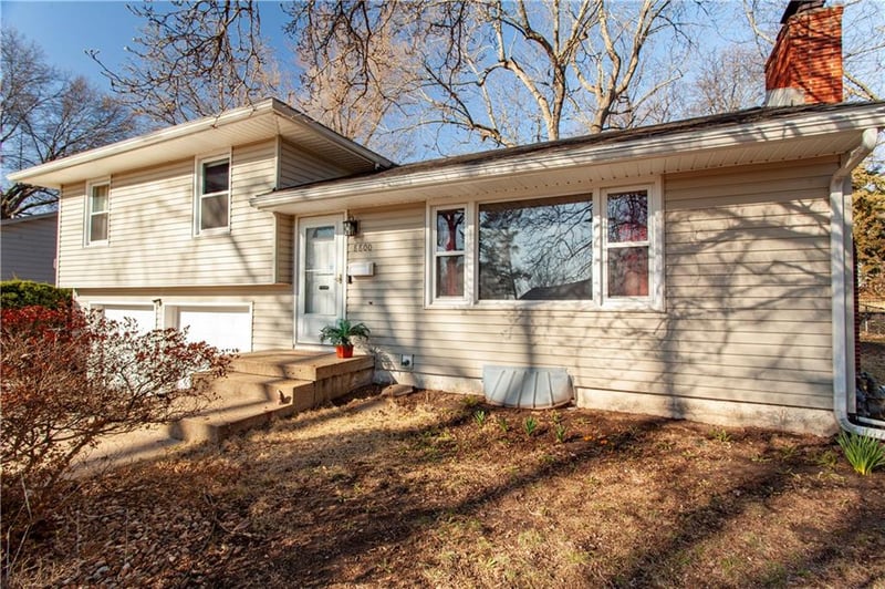 8800 Kentucky Ave, Kansas City, MO 64138