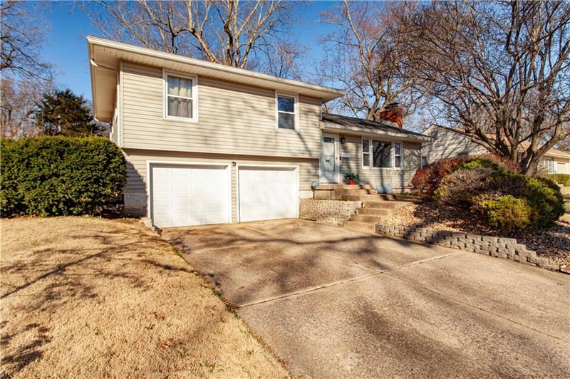 8800 Kentucky Ave, Kansas City, MO 64138