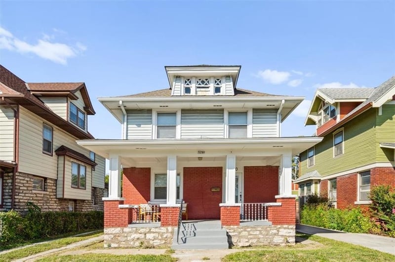 3210 Summit St, Kansas City, MO 64111