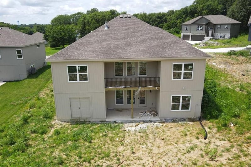 107 Johnson Cir, Dearborn, MO 64439