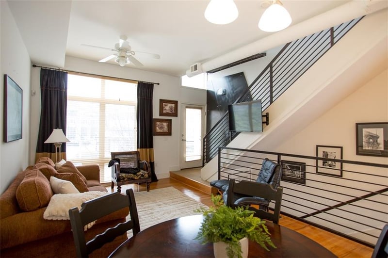 2923 Gillham Rd #2, Kansas City, MO 64108