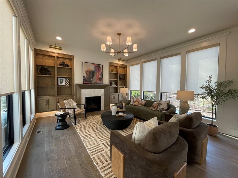 5125 73rd St, Prairie Village, KS 66208