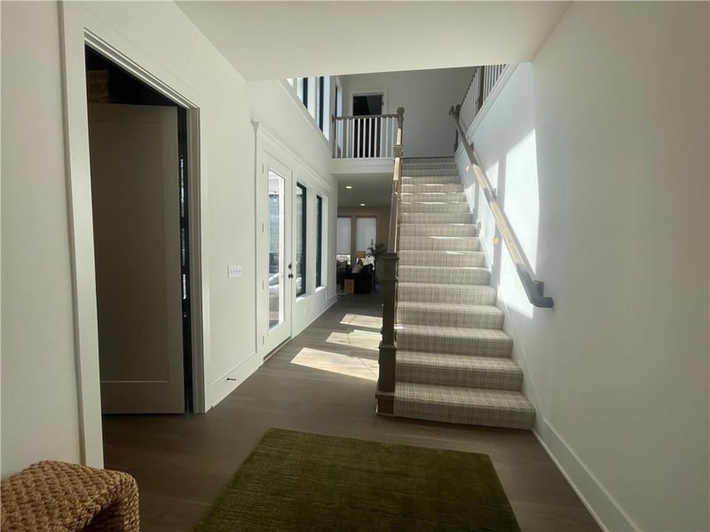 5125 73rd St, Prairie Village, KS 66208