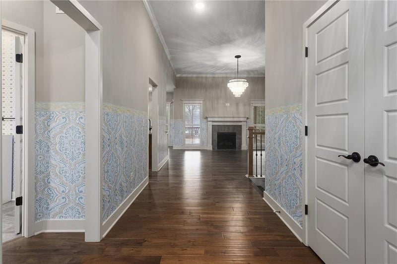 303 102nd St, Kansas City, MO 64155