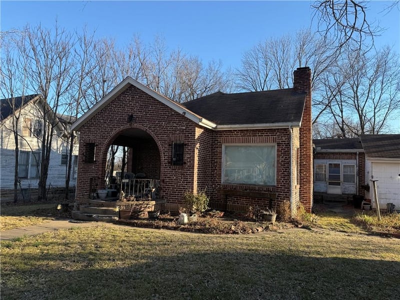 717 Poplar St, Independence, KS 67301