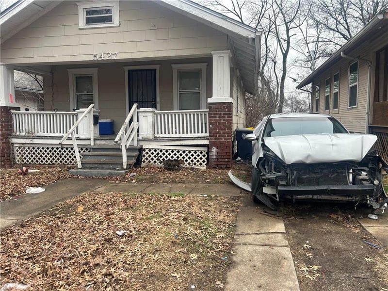 5427 Olive St, Kansas City, MO 64130