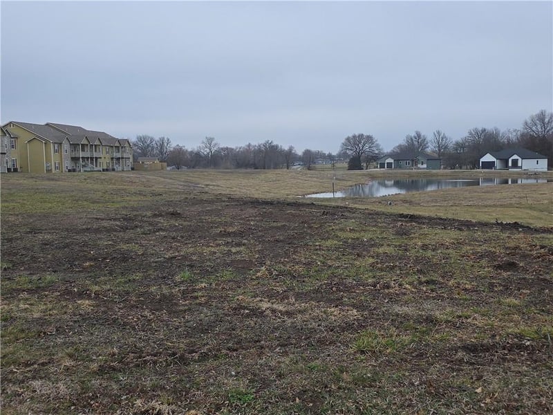823 17th St, Ottawa, KS 66067