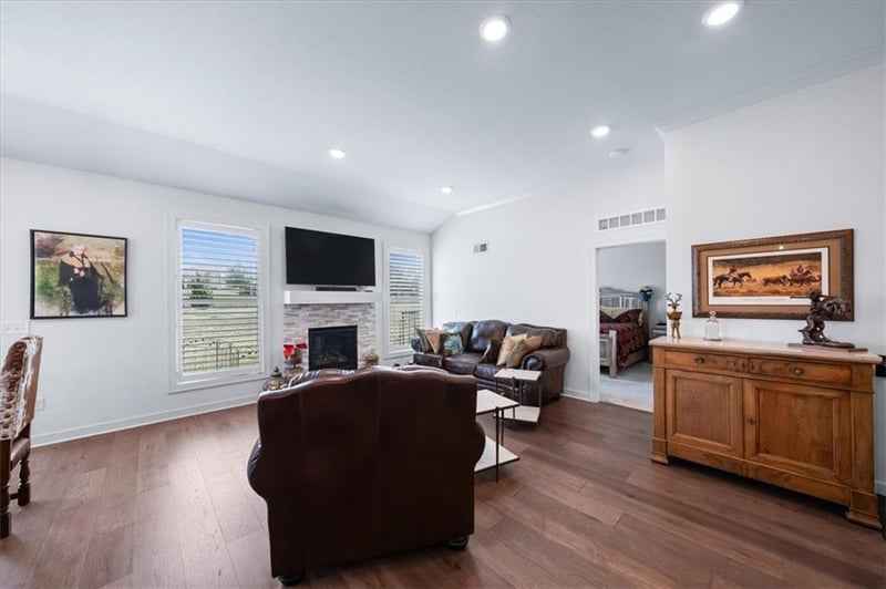 10715 Fisk Ave, Kansas City, MO 64154