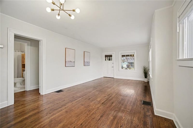 1025 E 76th St, Kansas City, MO 64131