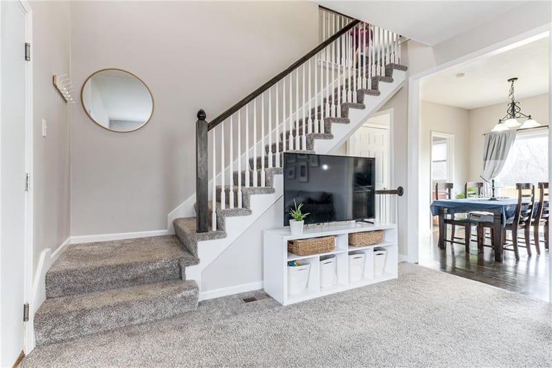 1237 Budd Cir, Kansas City, KS 66109