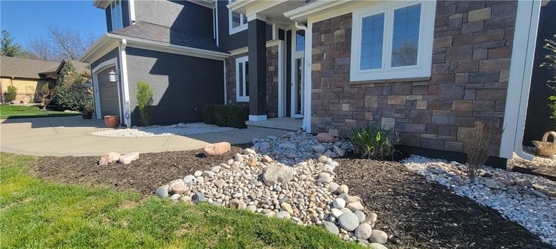 1516 92nd Ter, Kansas City, MO 64155