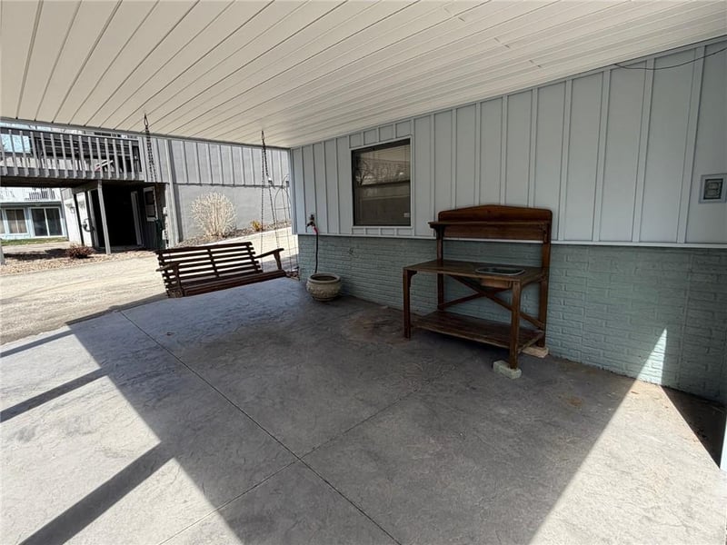 1213 83rd Ter, Kansas City, MO 64118