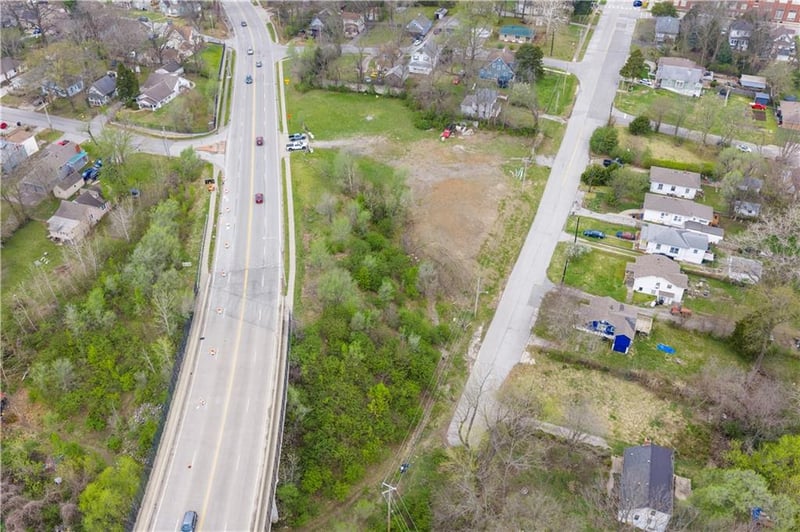 9827 Independence Ave, Independence, MO 64053