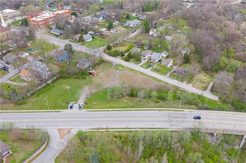 9827 Independence Ave, Independence, MO 64053