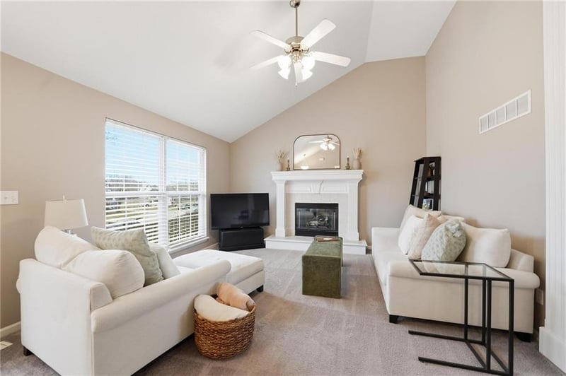 10312 N Cypress Ave, Kansas City, MO 64156