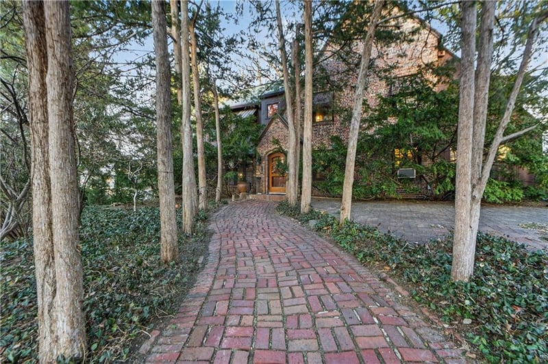 4929 Pennsylvania St, Kansas City, MO 64112