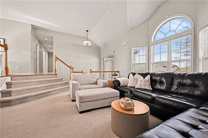 8127 98th Ter, Kansas City, MO 64157