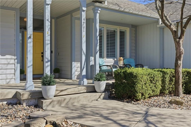 4301 Sapelo Dr, Lee's Summit, MO 64082