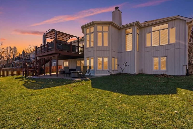 4301 Sapelo Dr, Lee's Summit, MO 64082