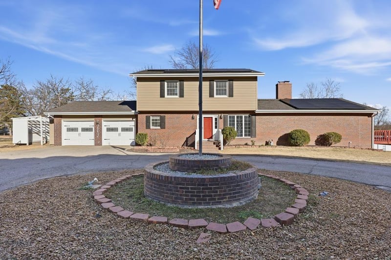 225 W 15th St, Fort Scott, KS 66701