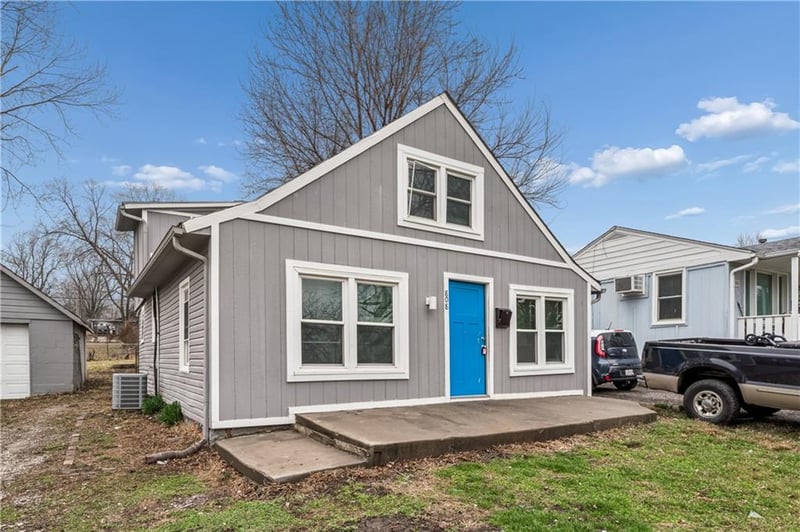 808 S Savage St, Independence, MO 64050