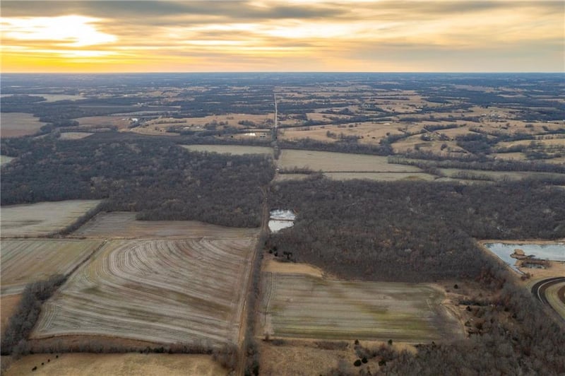 000 520th Rd, Knob Noster, MO 65336