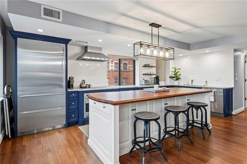 803 48th St #706, Kansas City, MO 64112