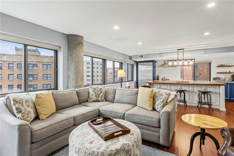 803 48th St #706, Kansas City, MO 64112