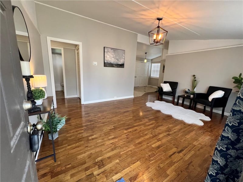 1224 Delaware Ave, Independence, MO 64055