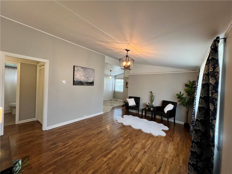 1224 Delaware Ave, Independence, MO 64055