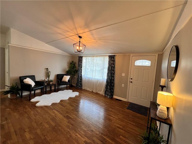 1224 Delaware Ave, Independence, MO 64055