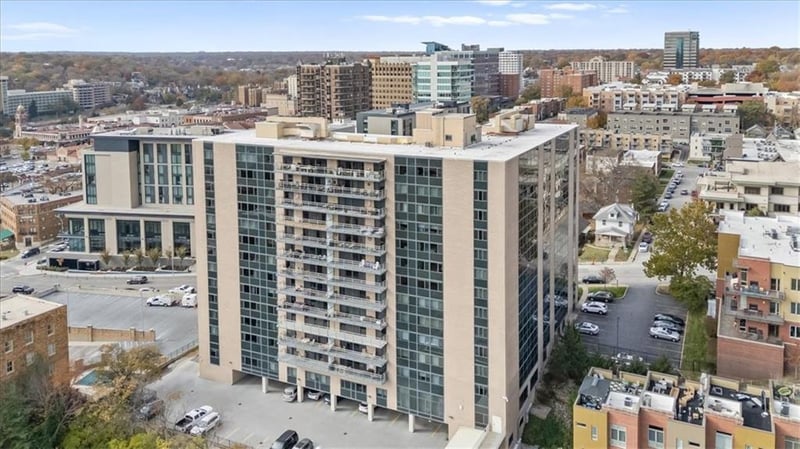 4545 Wornall Rd #1110, Kansas City, MO 64111