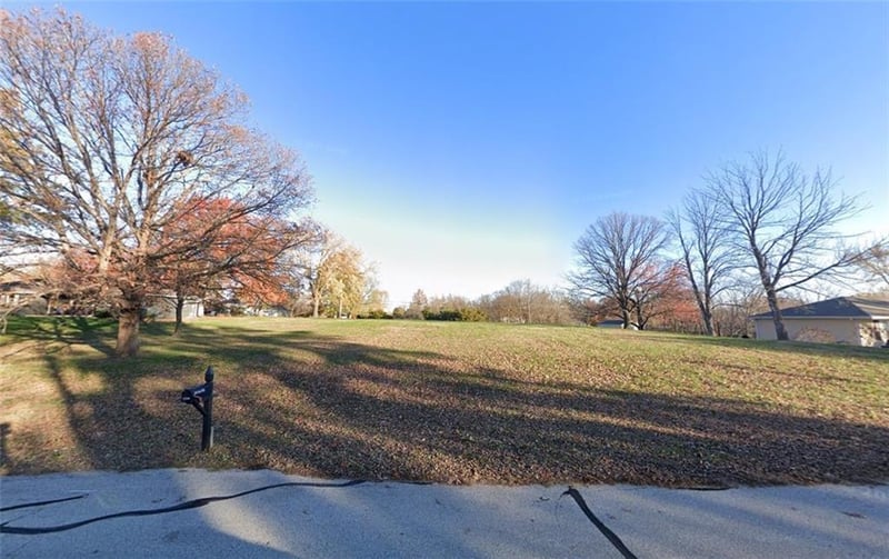 12300 Porter Rd, Kansas City, MO 64152