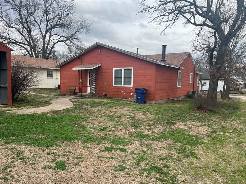 206 Bradley St, Sedan, KS 67361